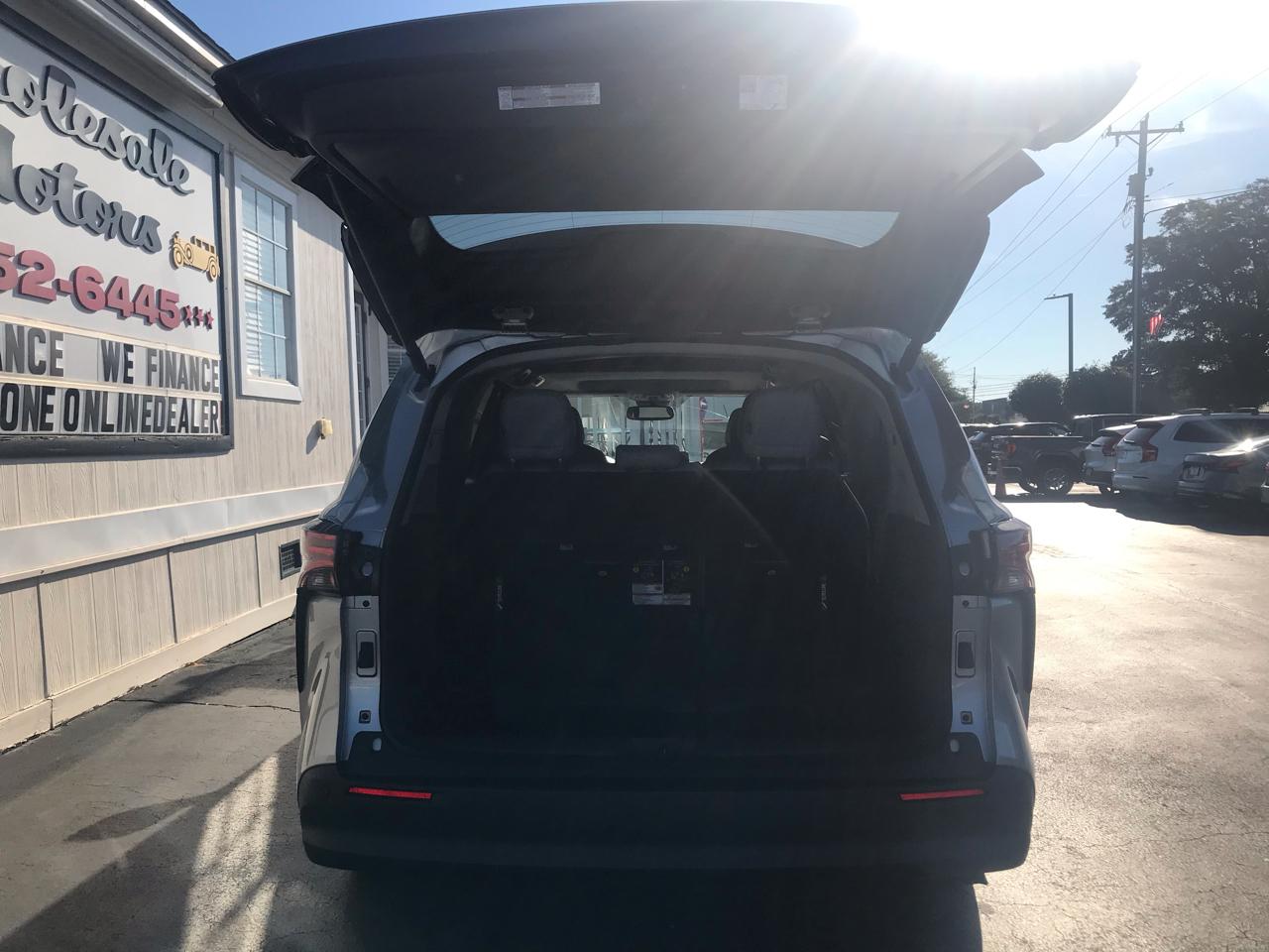 Toyota Sienna Hybrid XLE 5D Wagon 7 Pass 2022