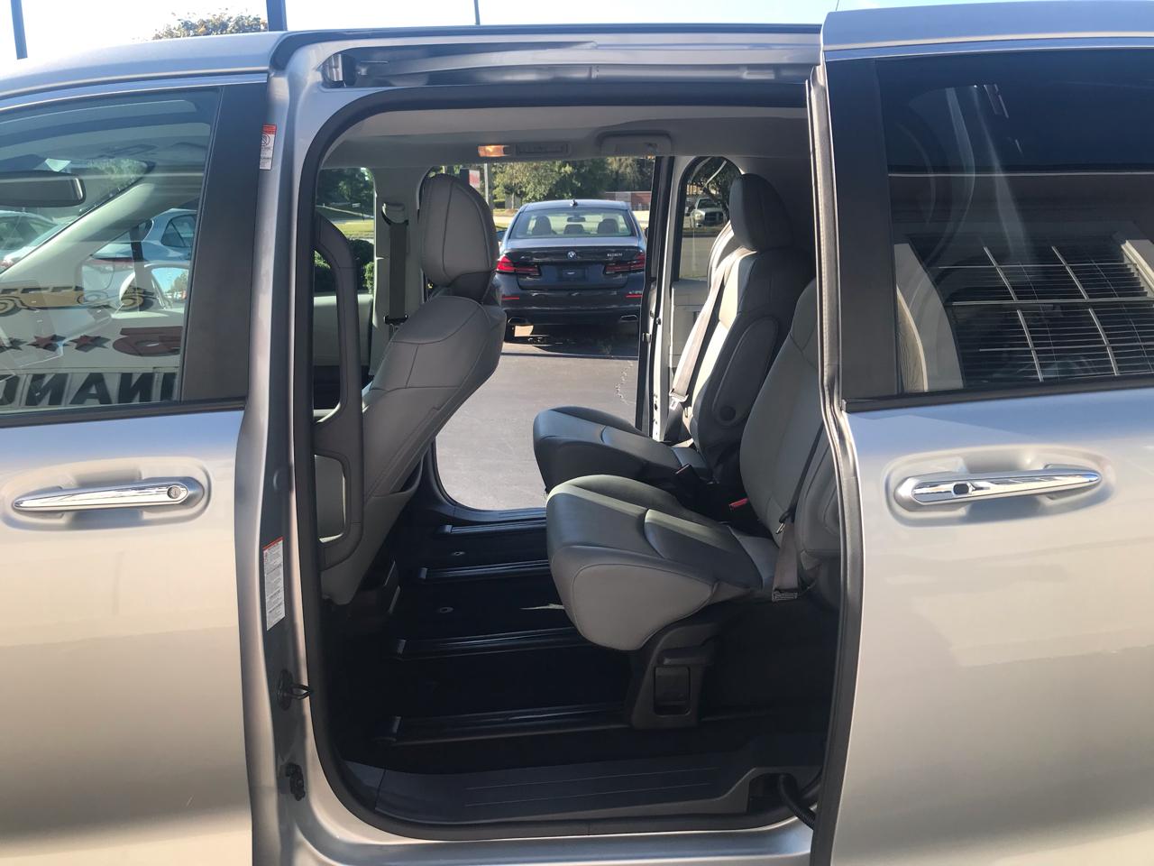 Toyota Sienna Hybrid XLE 5D Wagon 7 Pass 2022