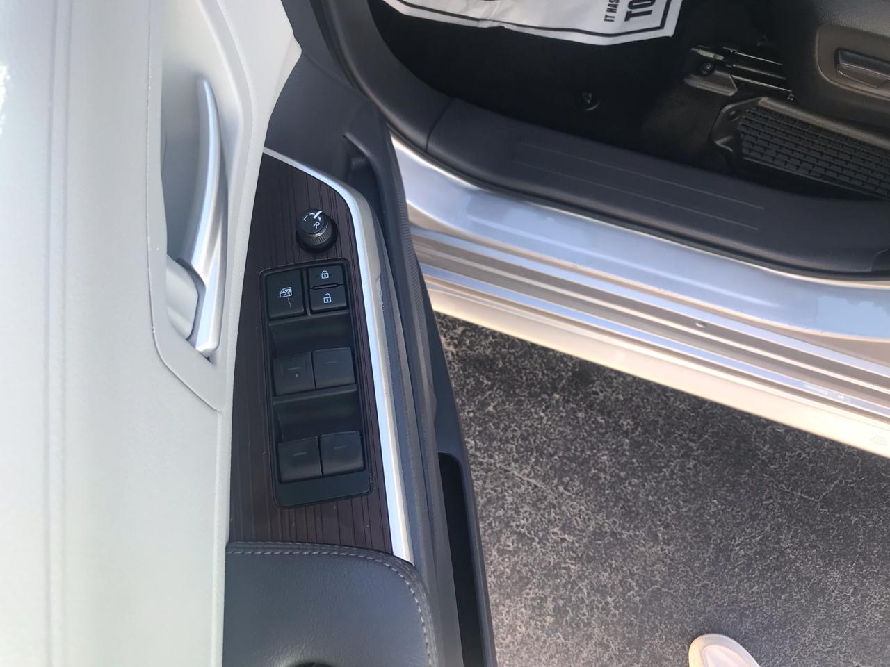 Toyota Sienna Hybrid XLE 5D Wagon 7 Pass 2022