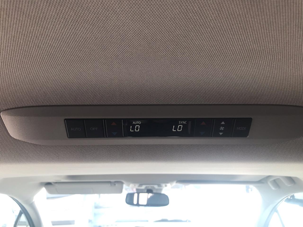 Toyota Sienna Hybrid XLE 5D Wagon 7 Pass 2022
