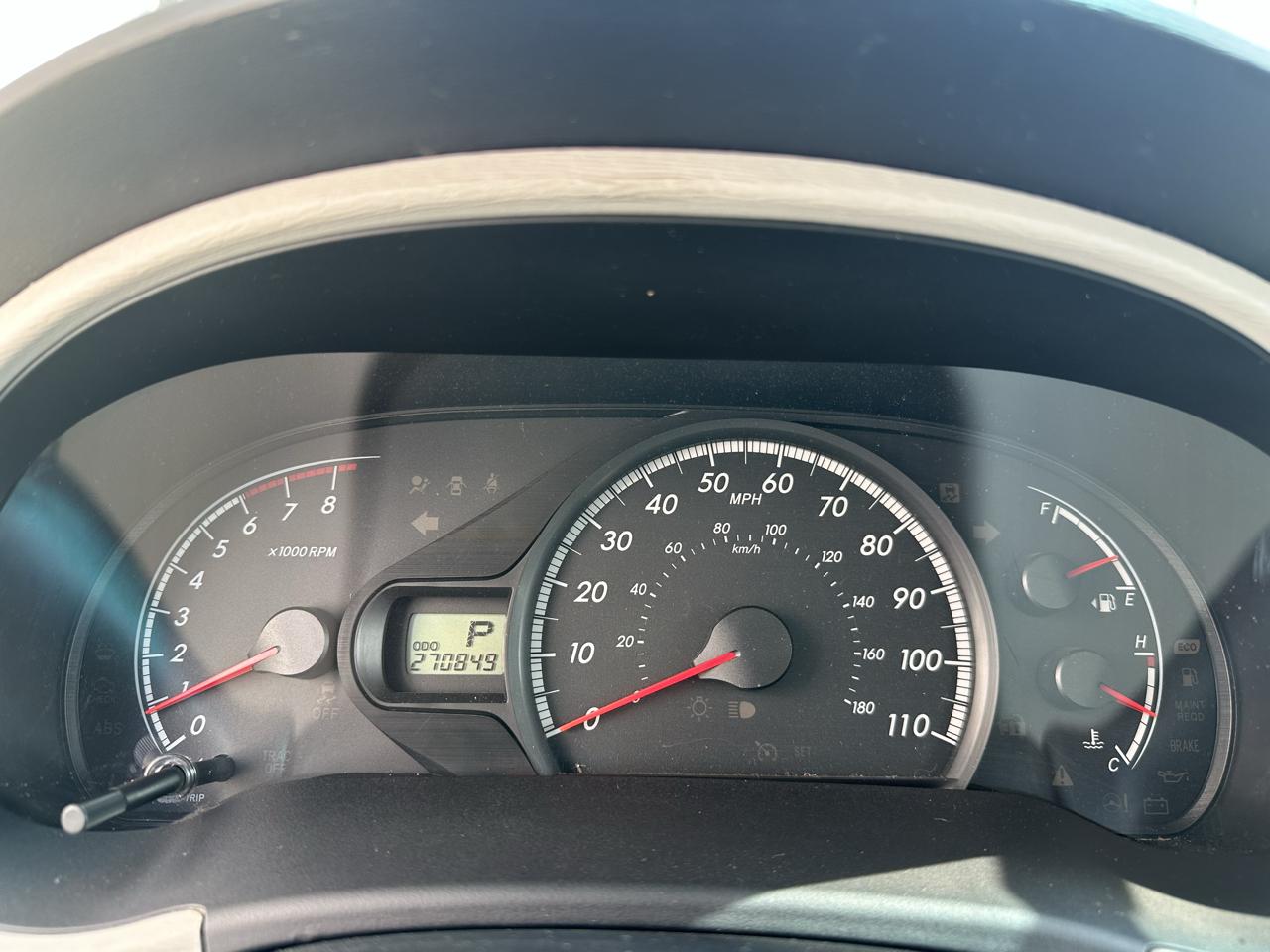 Toyota Sienna 5dr 7-Pass Van I4 FWD (Natl) 2012