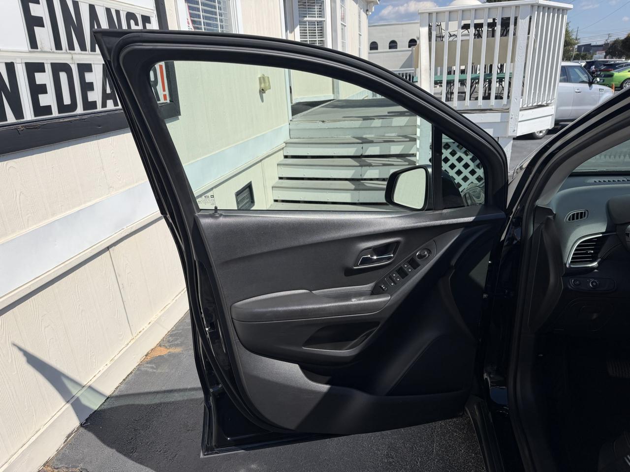 Chevrolet Trax FWD 4dr LT 2019