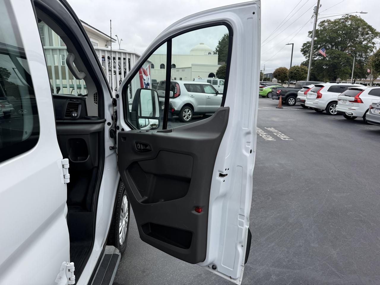 Ford Transit Cargo Van T-250 130" Low Rf 9070 GVWR RWD 2022
