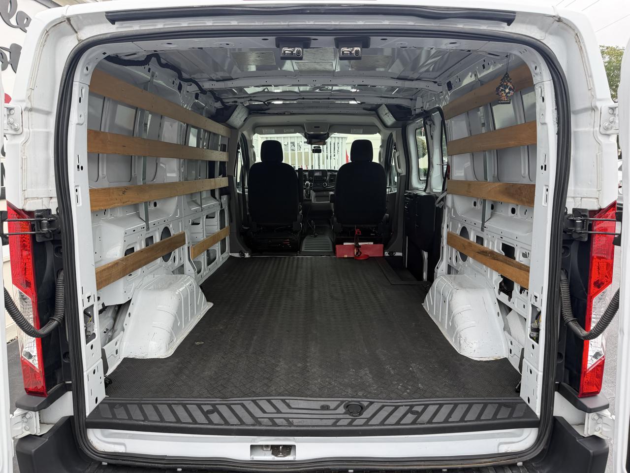 Ford Transit Cargo Van T-250 130" Low Rf 9070 GVWR RWD 2022