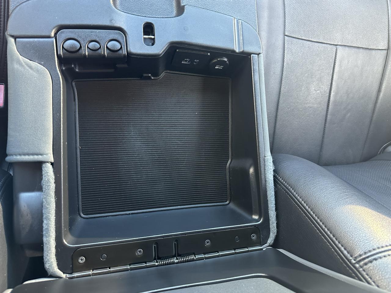 RAM 1500 4WD Quad Cab 140.5" Big Horn 2016
