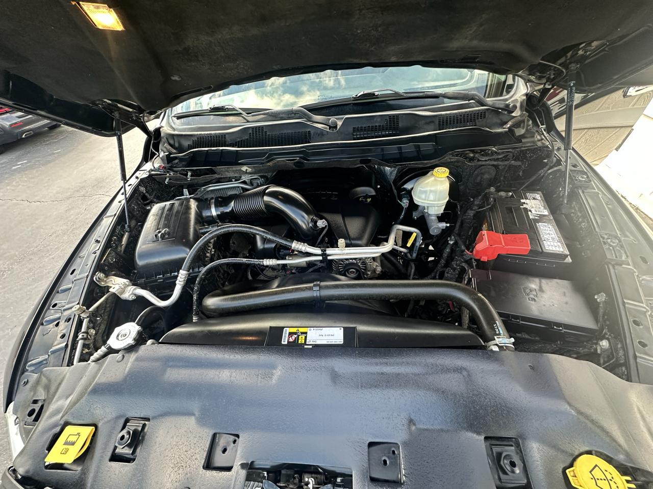 RAM 1500 4WD Quad Cab 140.5" Big Horn 2016
