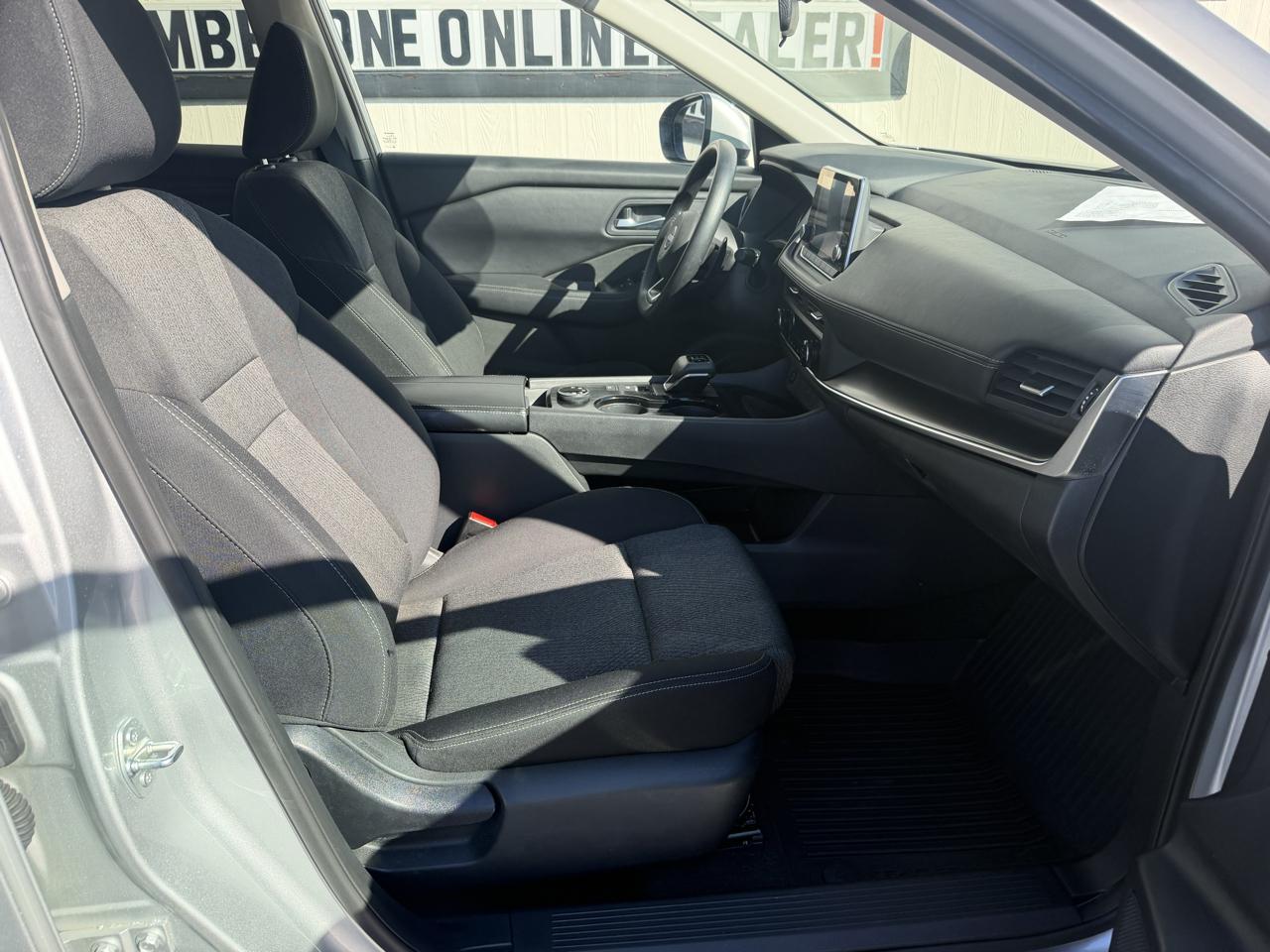 Nissan Rogue AWD SV 2024