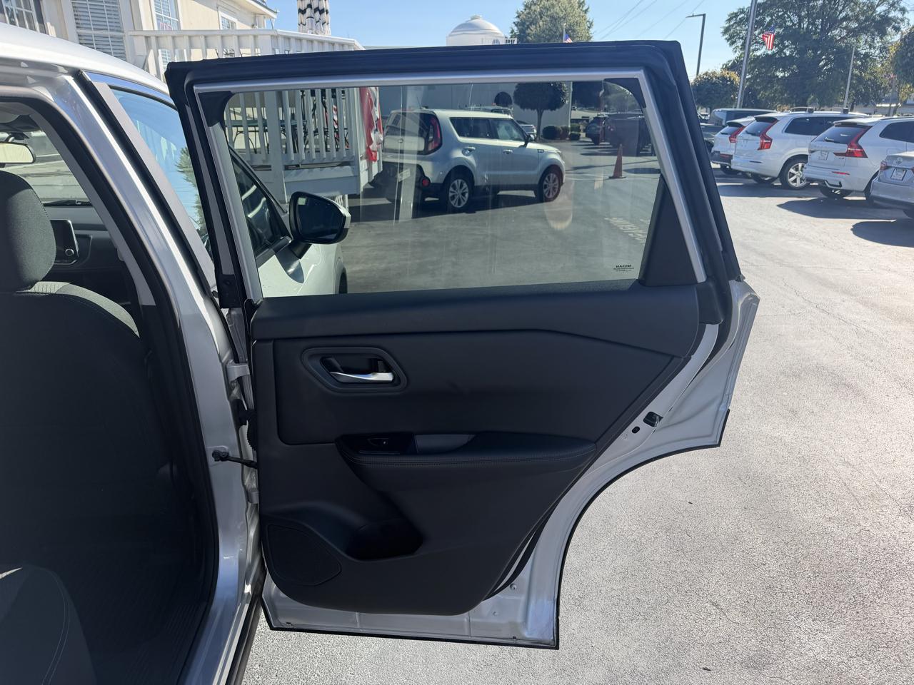 Nissan Rogue AWD SV 2024