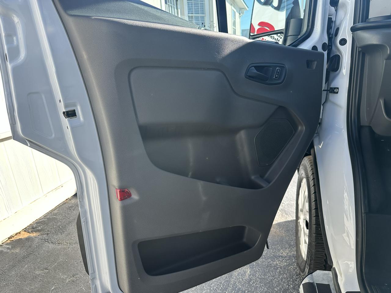 Ford Transit Cargo Van T-250 130" Low Rf 9070 GVWR RWD 2025