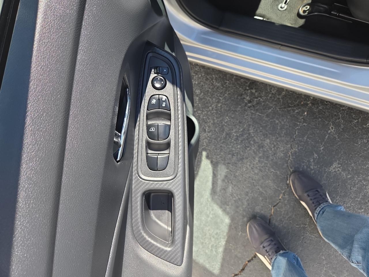 Nissan Versa SV CVT 2024