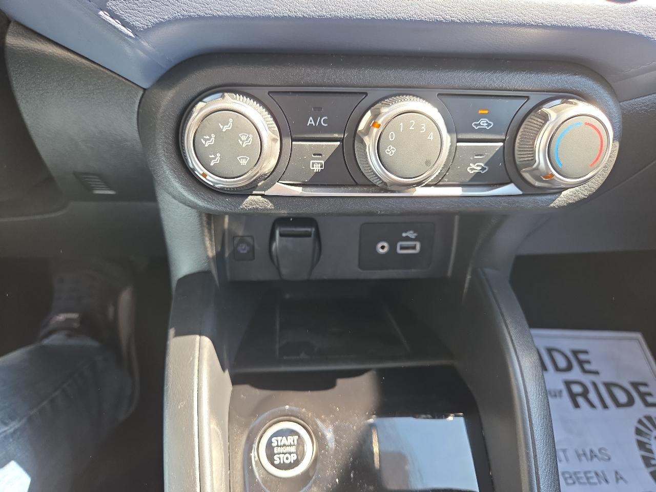 Nissan Versa SV CVT 2024