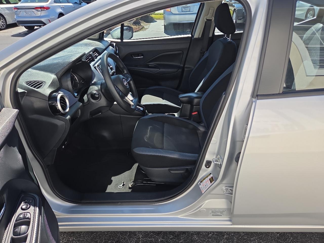 Nissan Versa SV CVT 2024