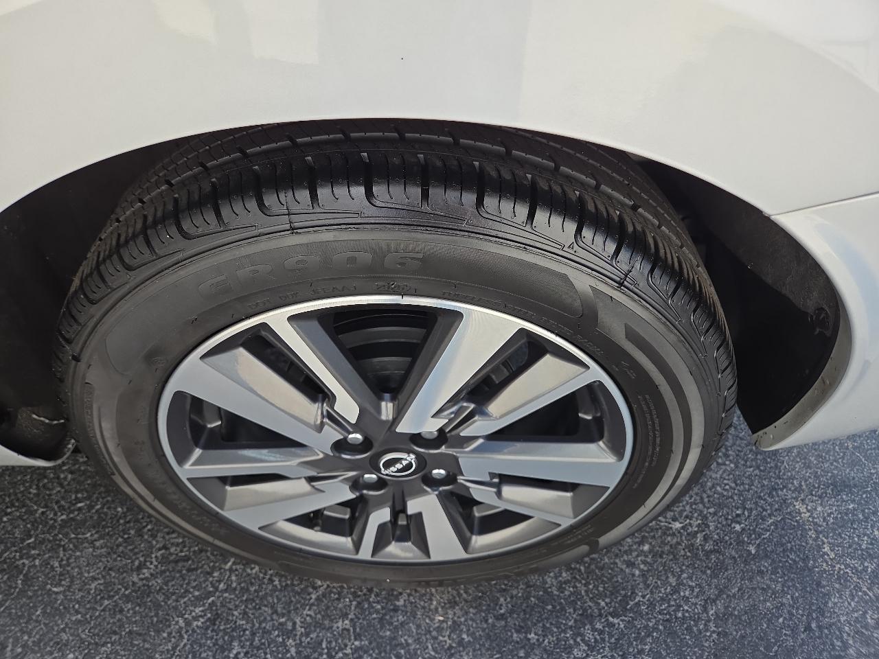 Nissan Versa SV CVT 2024