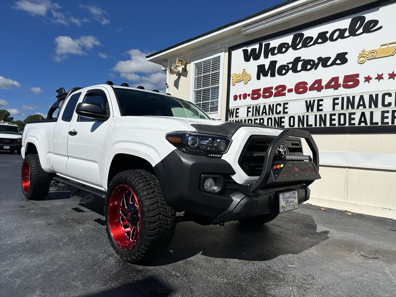 Toyota Tacoma 2WD Access Cab I4 AT SR5 (Natl) 2016