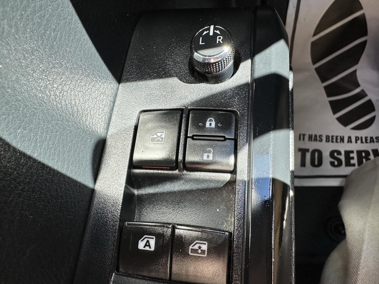 Toyota Tacoma 2WD Access Cab I4 AT SR5 (Natl) 2016
