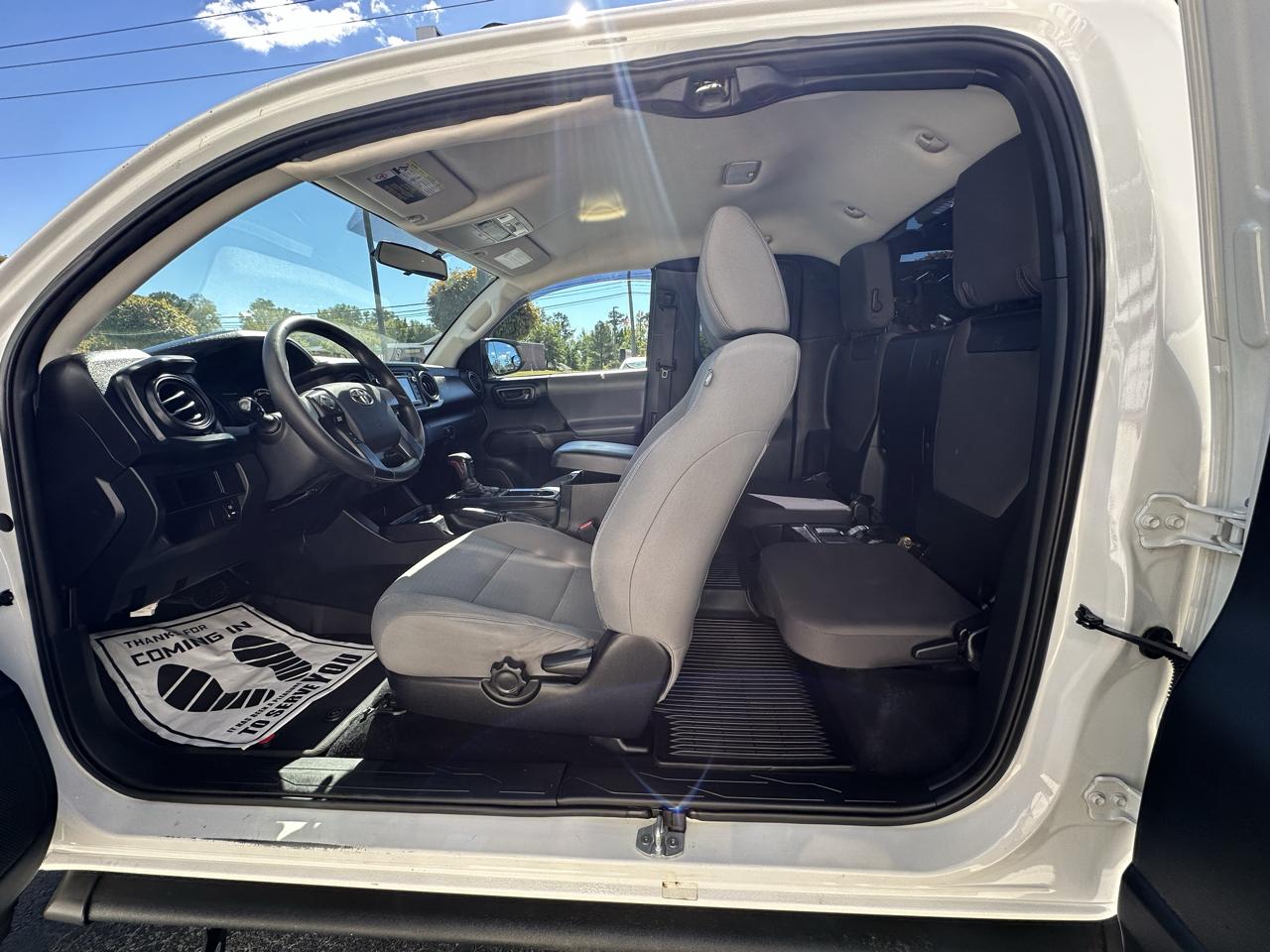 Toyota Tacoma 2WD Access Cab I4 AT SR5 (Natl) 2016