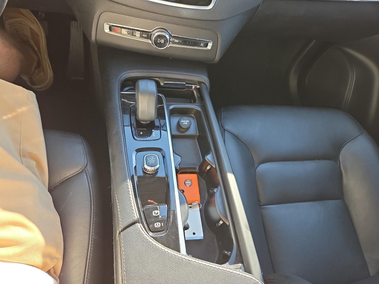 Volvo XC90 B5 AWD Core 7P 2023