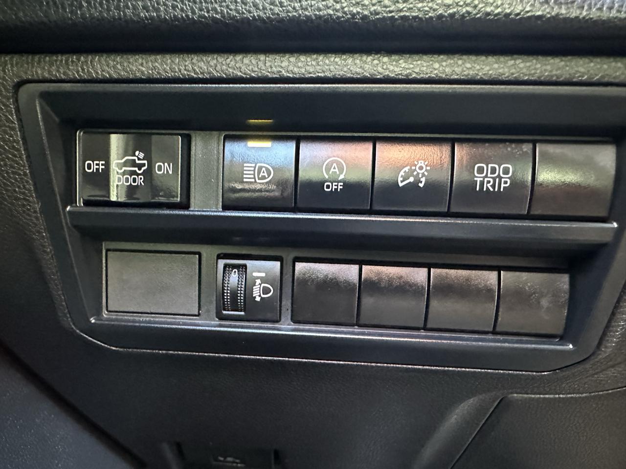 Toyota Tundra 2WD SR CrewMax 5.5' Bed (Natl) 2024