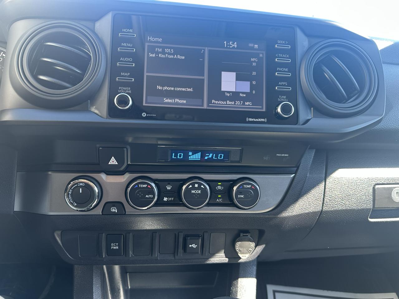Toyota Tacoma 4WD TRD Off Road Double Cab 5' Bed V6 MT (Natl) 2022