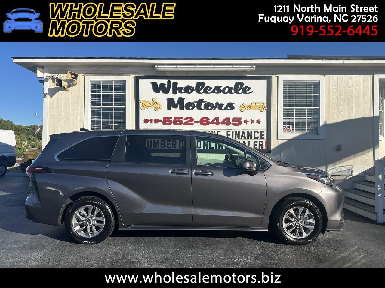 Toyota Sienna LE FWD 8-Passenger (Natl) 2022