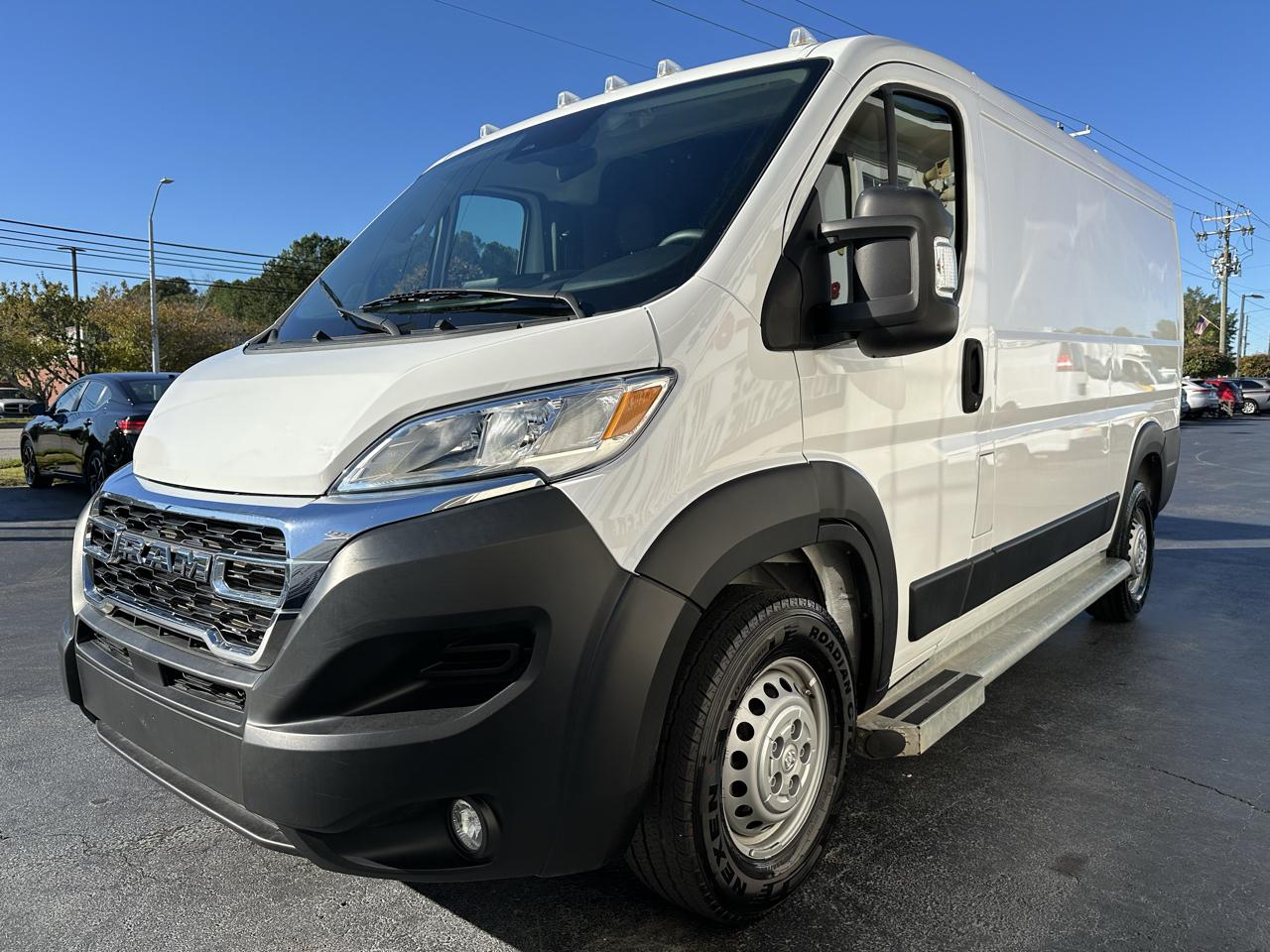 RAM ProMaster Cargo Van Tradesman 2500 Low Roof 136" WB w/Pass Seat 2025