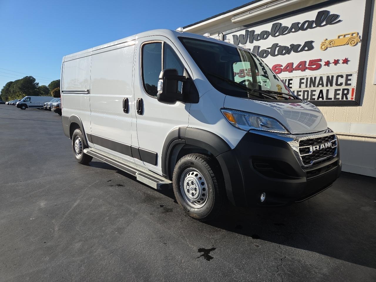 RAM ProMaster Cargo Van Tradesman 2500 Low Roof 136" WB w/Pass Seat 2025