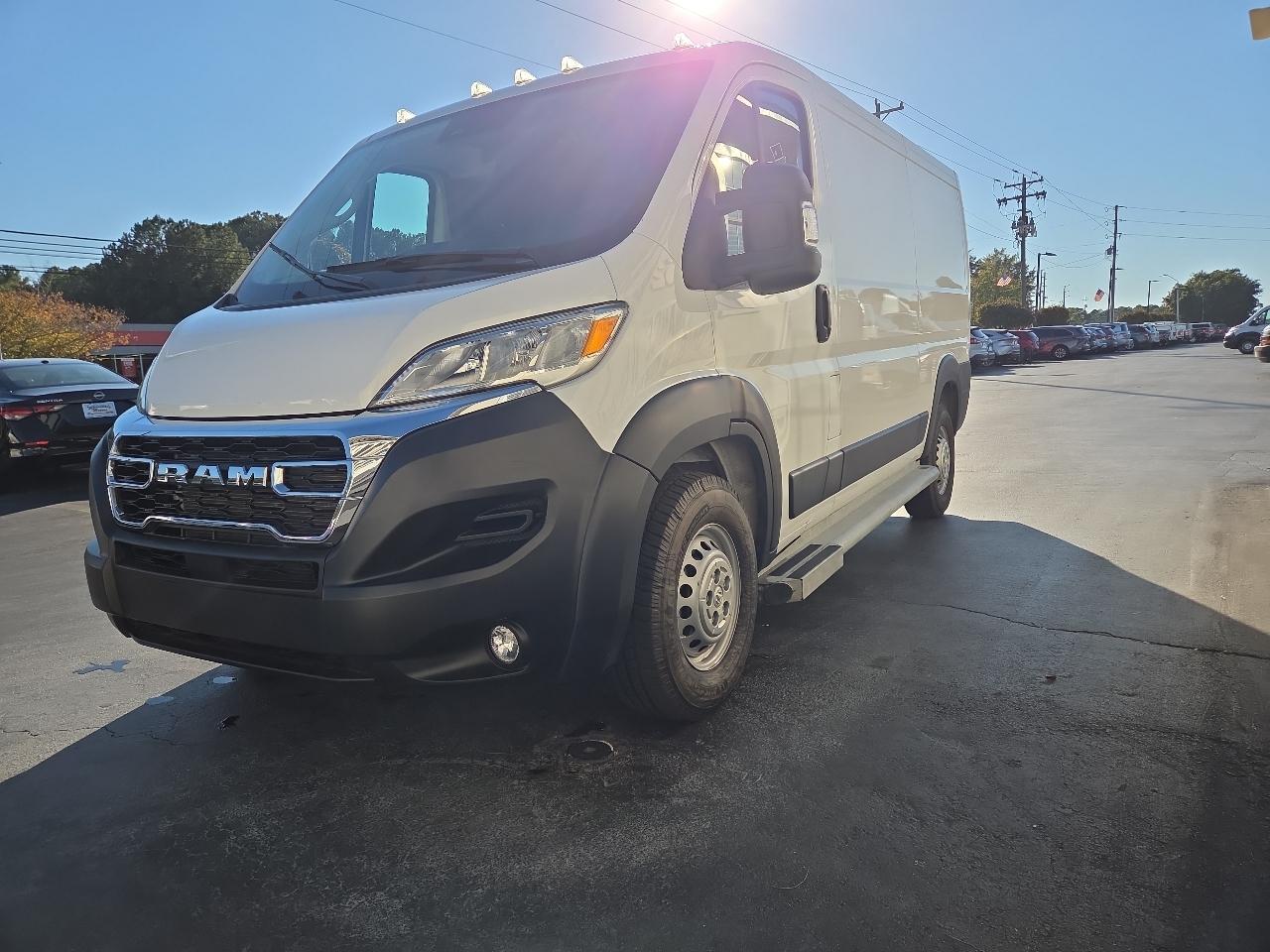 RAM ProMaster Cargo Van Tradesman 2500 Low Roof 136" WB w/Pass Seat 2025