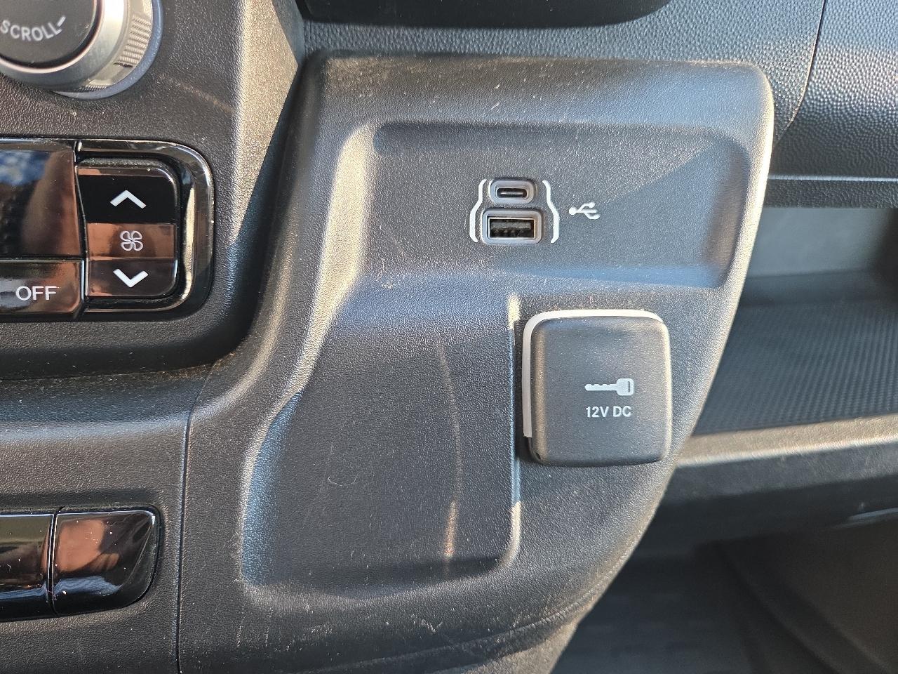 RAM ProMaster Cargo Van Tradesman 2500 Low Roof 136" WB w/Pass Seat 2025