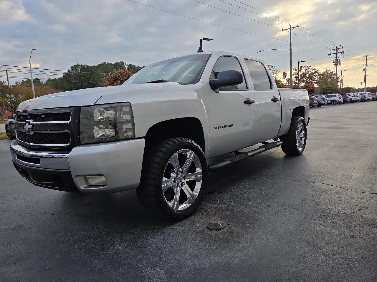 Chevrolet Silverado 1500 4WD Crew Cab 143.5" LT 2011