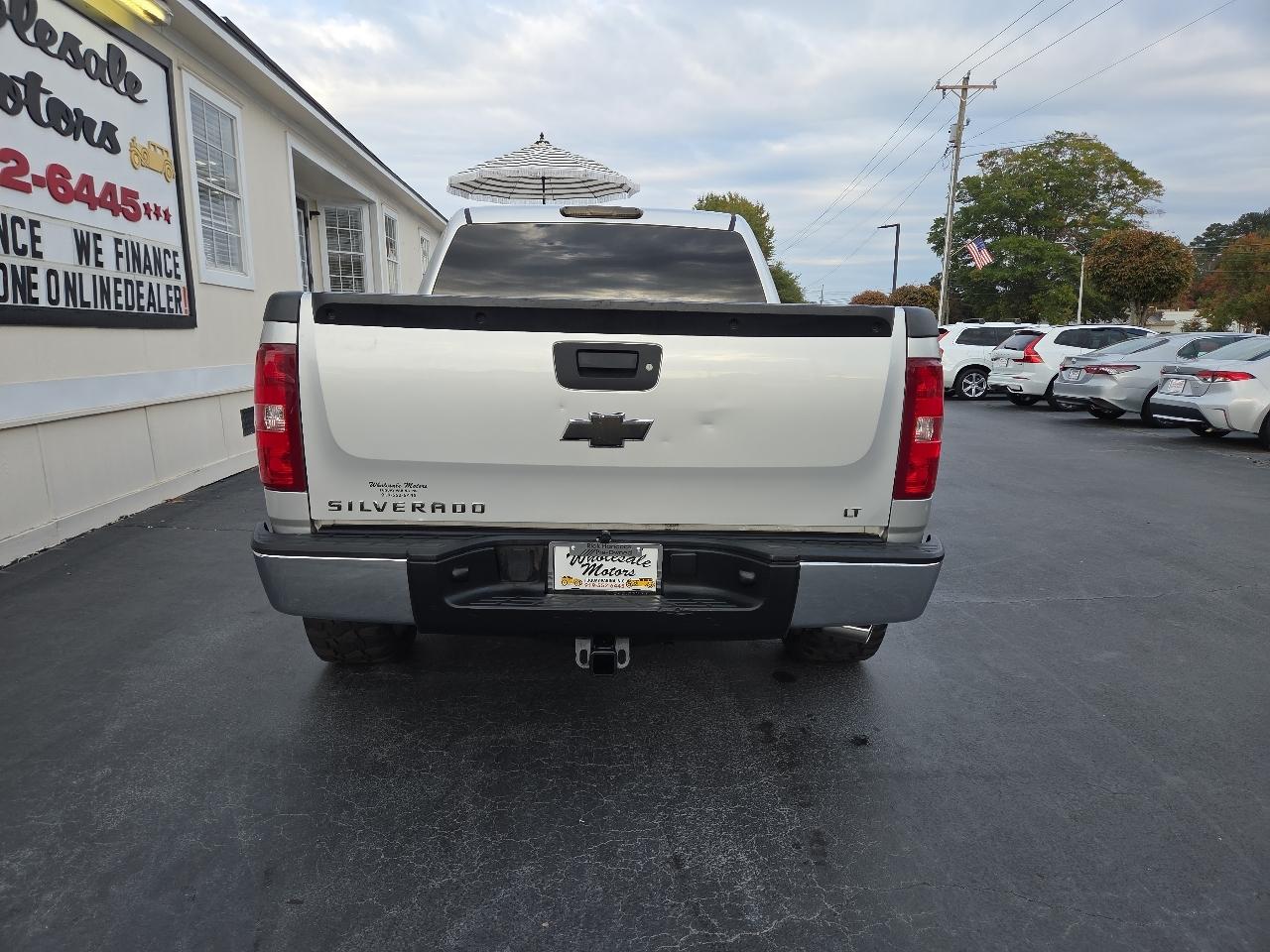 Chevrolet Silverado 1500 4WD Crew Cab 143.5" LT 2011