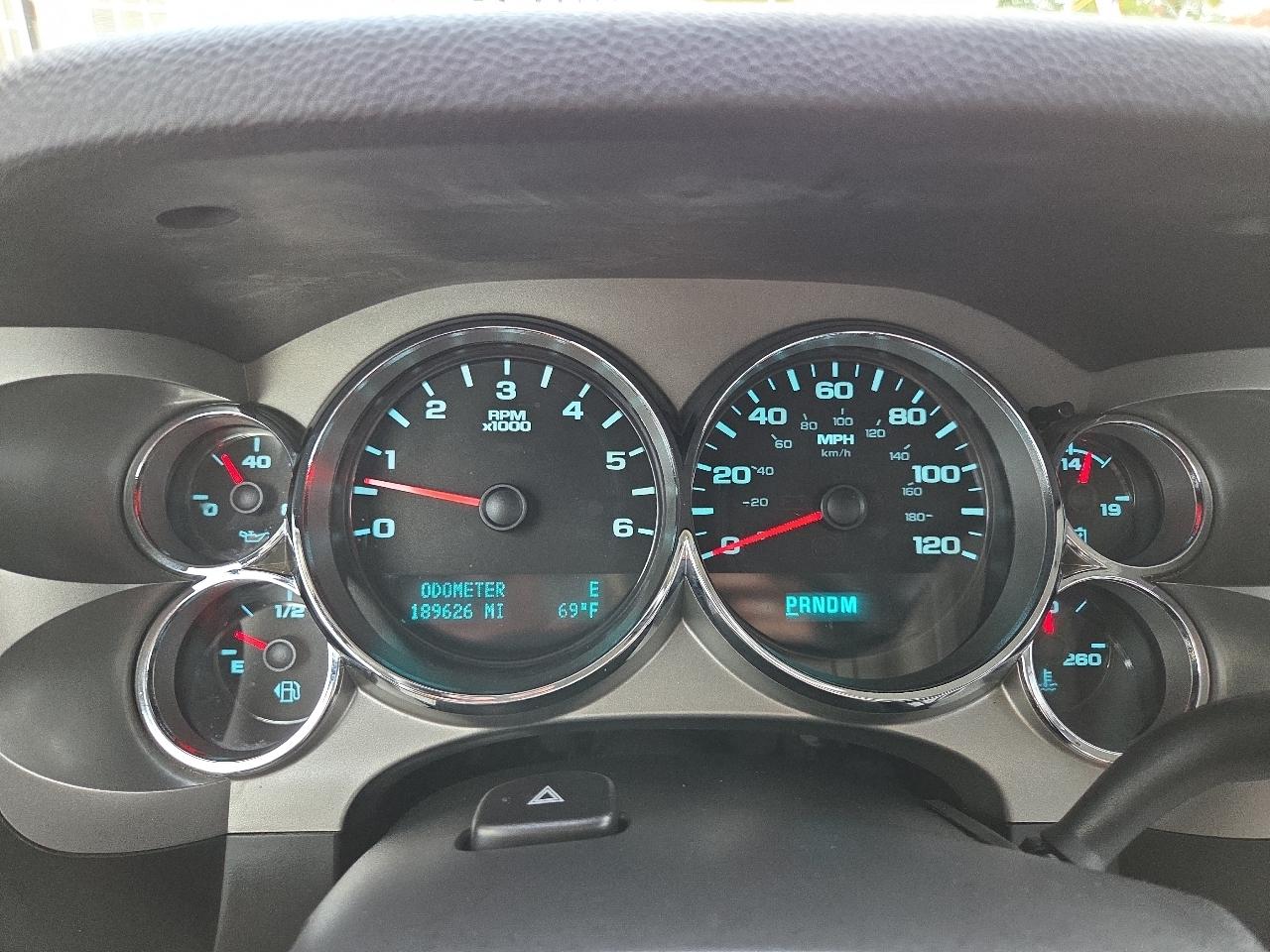 Chevrolet Silverado 1500 4WD Crew Cab 143.5" LT 2011