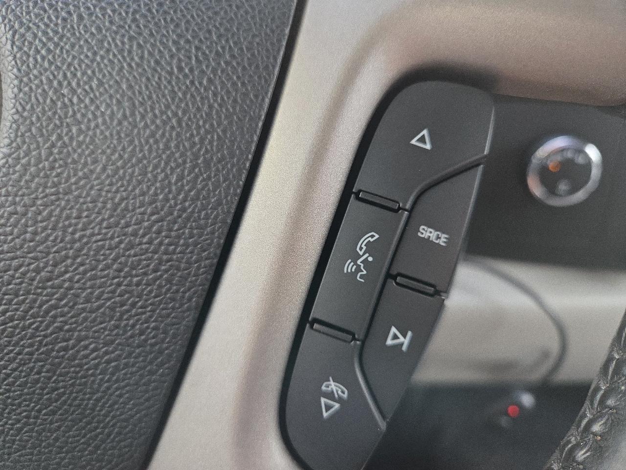 Chevrolet Silverado 1500 4WD Crew Cab 143.5" LT 2011