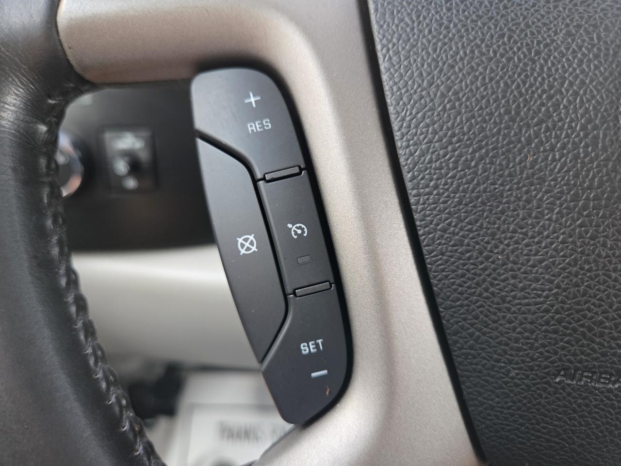Chevrolet Silverado 1500 4WD Crew Cab 143.5" LT 2011