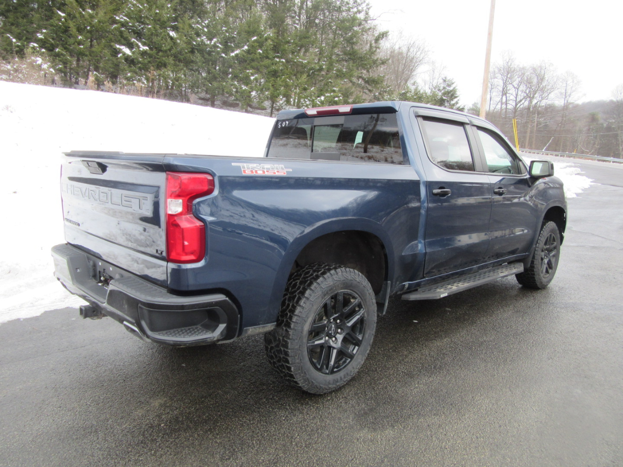 2021 Chevrolet Silverado 1500 LT Trail Boss photo 3