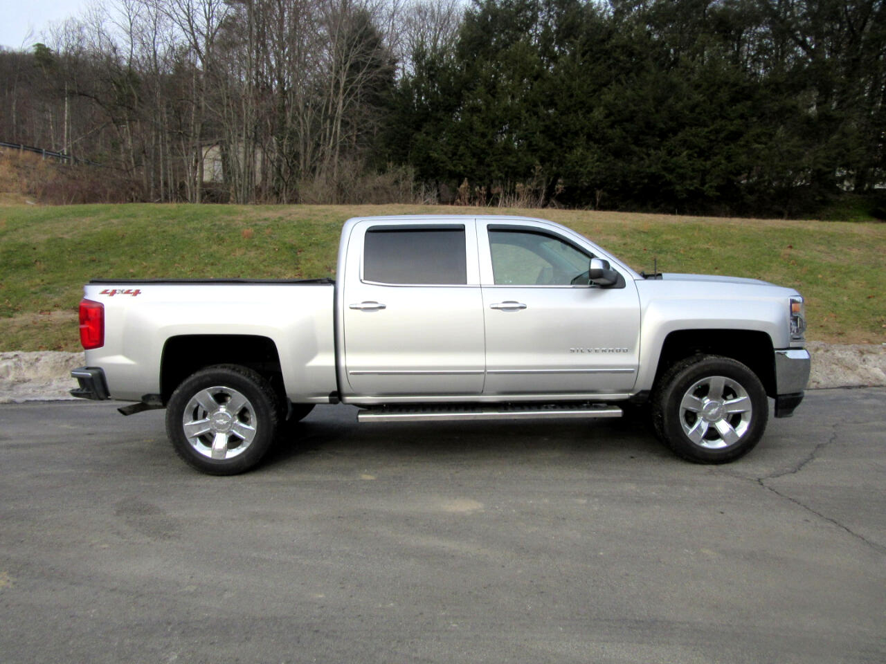 Chevrolet Silverado 1500 LTZ Crew Cab 4WD 2018