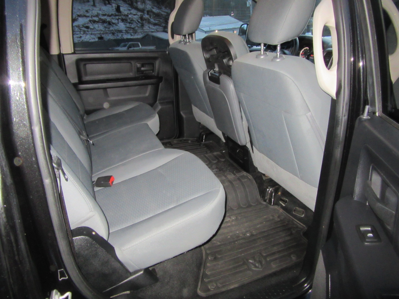 RAM 3500 Tradesman Crew Cab 4WD 2016