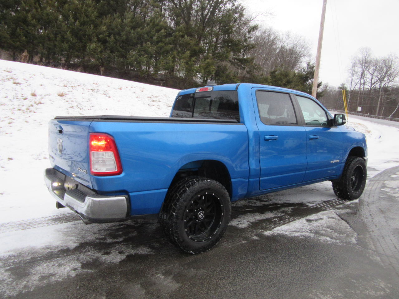 RAM 1500 Big Horn Crew Cab SWB 4WD 2022