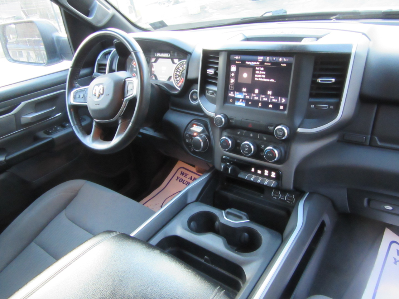 RAM 1500 Big Horn Crew Cab SWB 4WD 2022