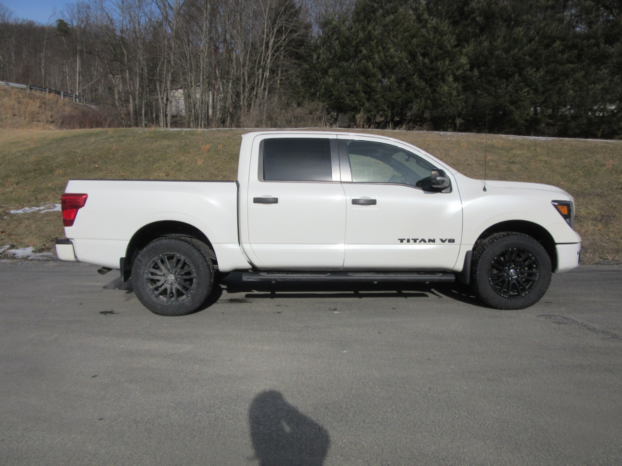 Nissan Titan SL Crew Cab 4WD 2019