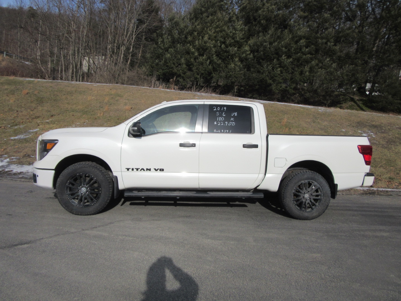 Nissan Titan SL Crew Cab 4WD 2019
