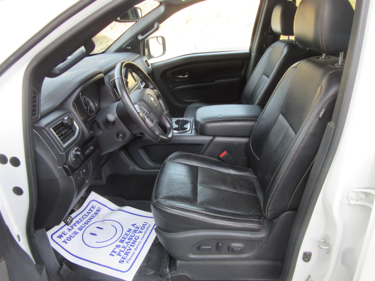 Nissan Titan SL Crew Cab 4WD 2019