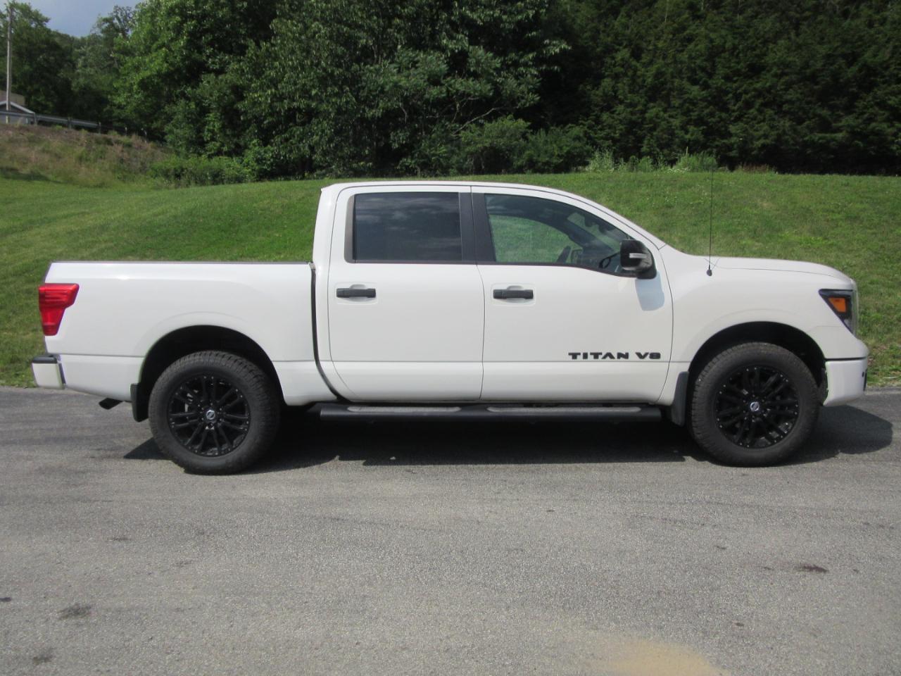 Nissan Titan SL Crew Cab 4WD 2019
