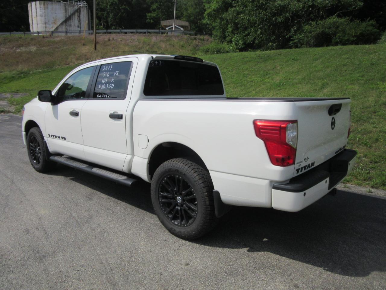 Nissan Titan SL Crew Cab 4WD 2019
