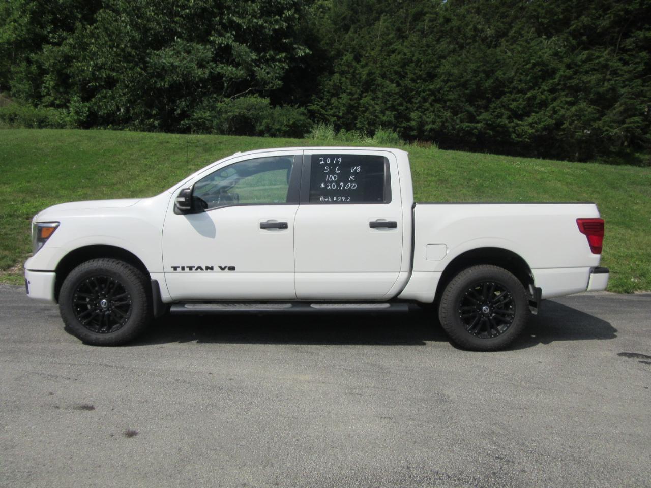 Nissan Titan SL Crew Cab 4WD 2019