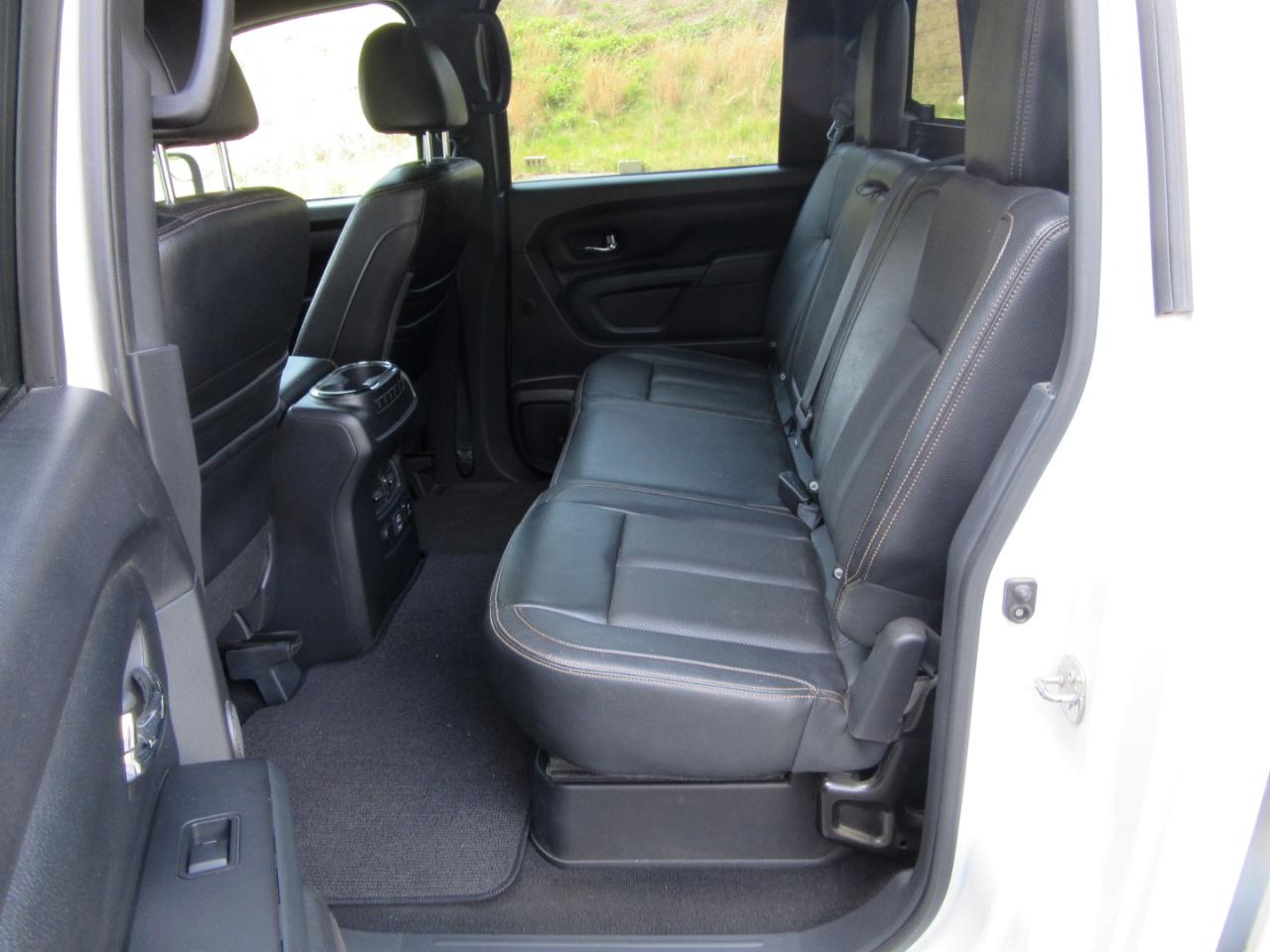 Nissan Titan SL Crew Cab 4WD 2019