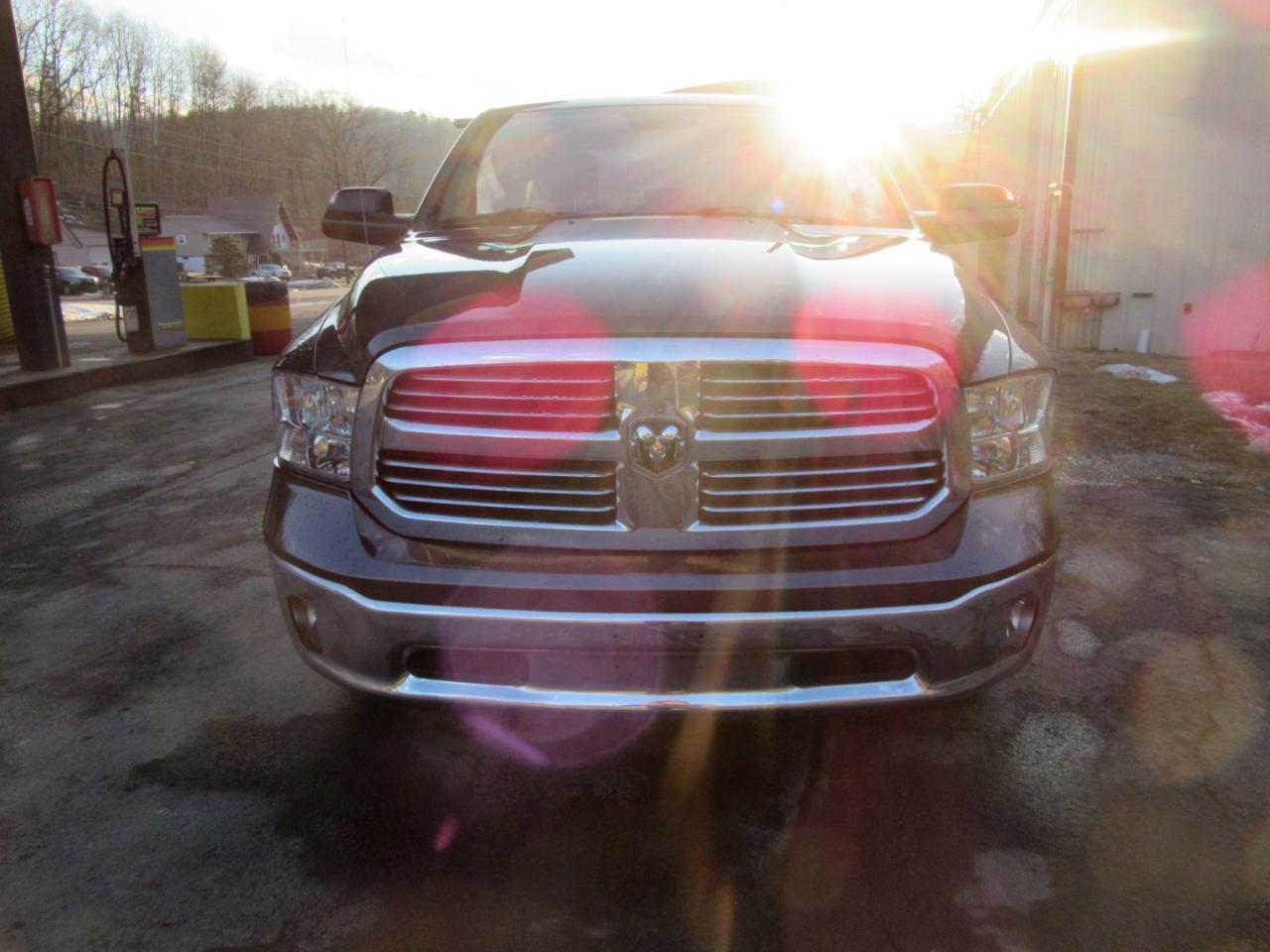 RAM 1500 Classic Tradesman Quad Cab 4WD 2020