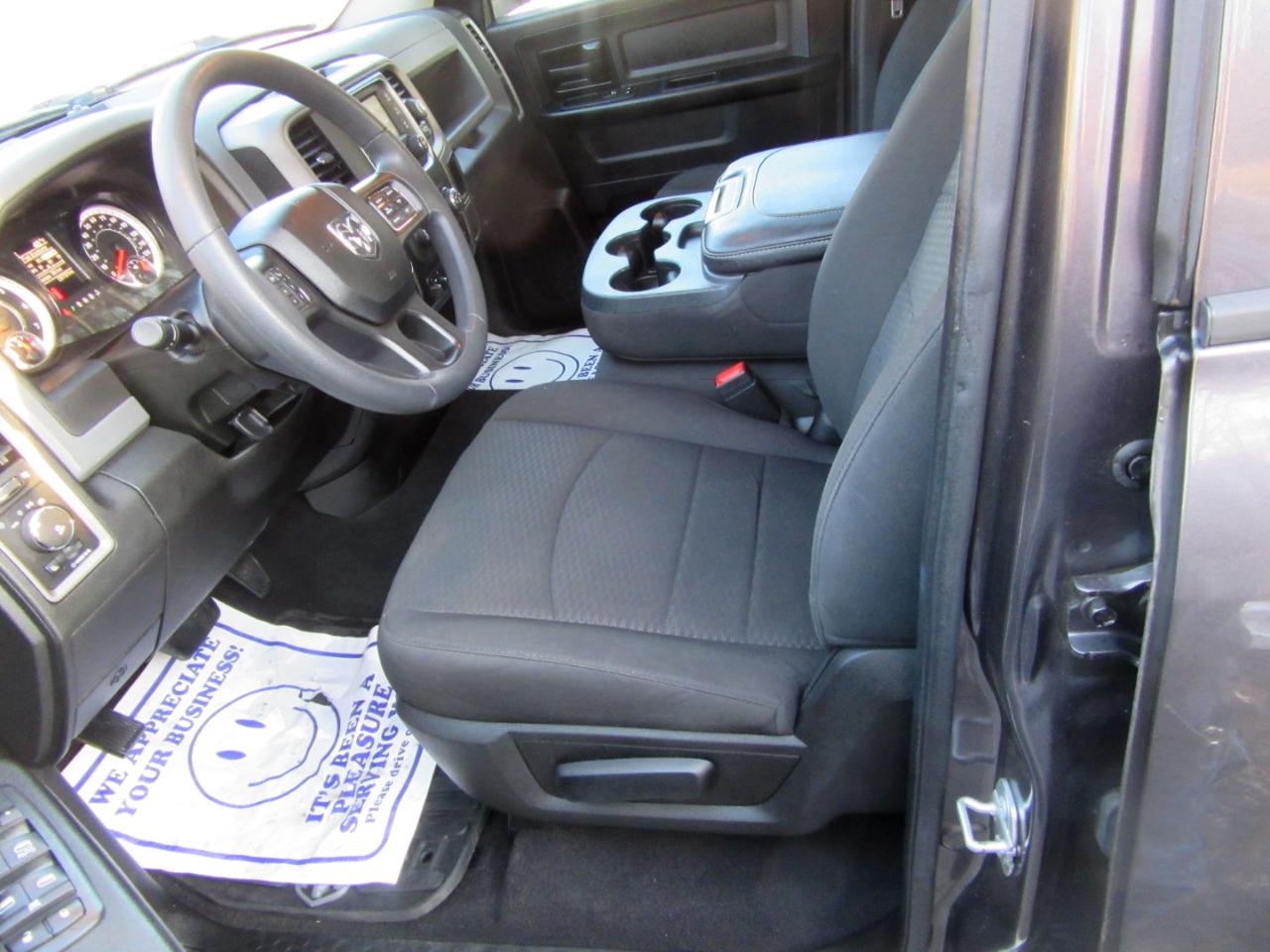 RAM 1500 Classic Tradesman Quad Cab 4WD 2020