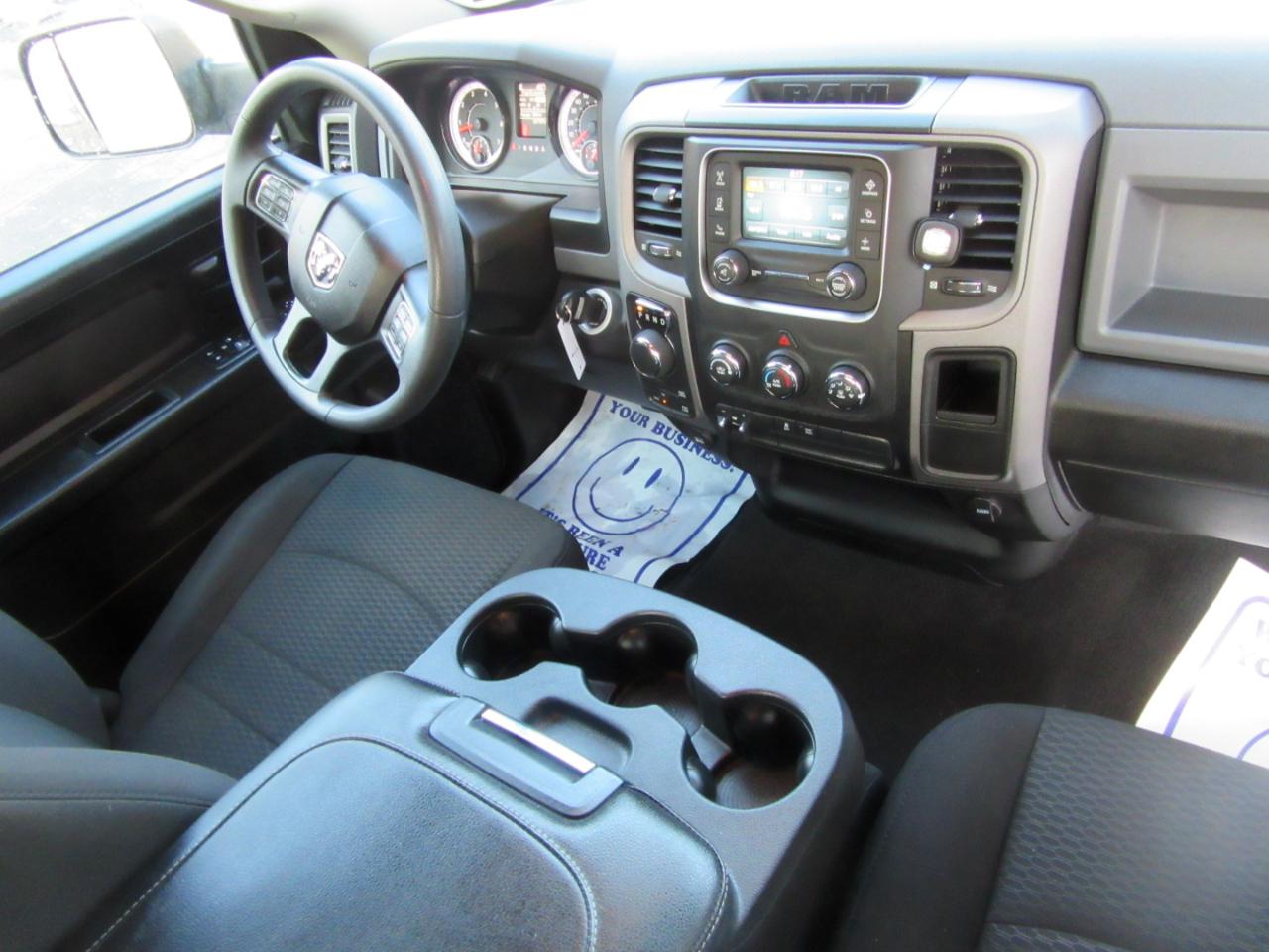 RAM 1500 Classic Tradesman Quad Cab 4WD 2020