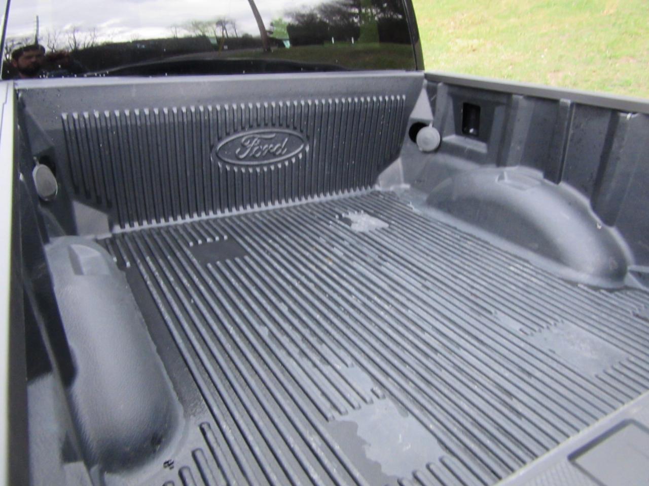 Ford F-150 STX SuperCrew 4WD 2024