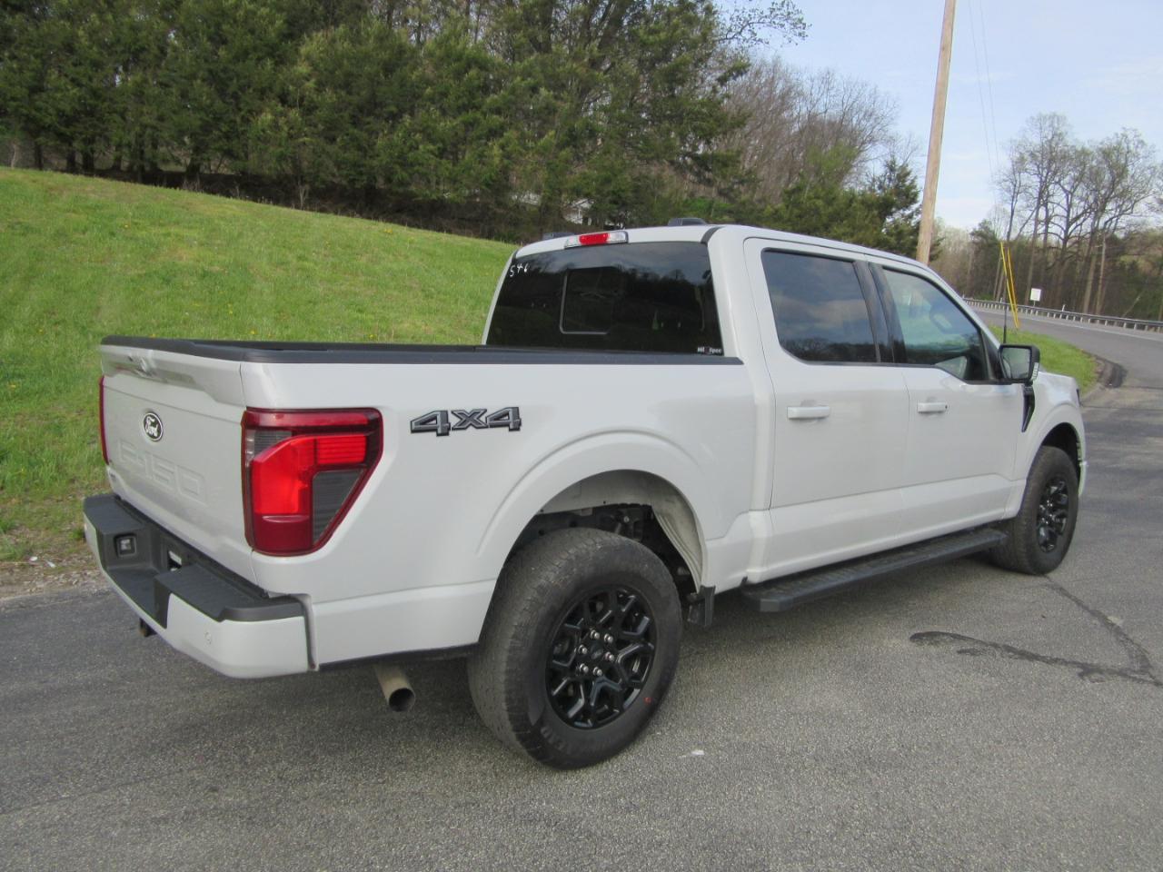 Ford F-150 XLT SuperCrew 4WD 2024